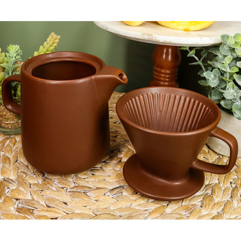 Ensemble de tasses à café carafe en porcelaine Latitude Run®
