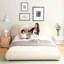 Lit plateforme tapissier de conception moderne-1711127634
