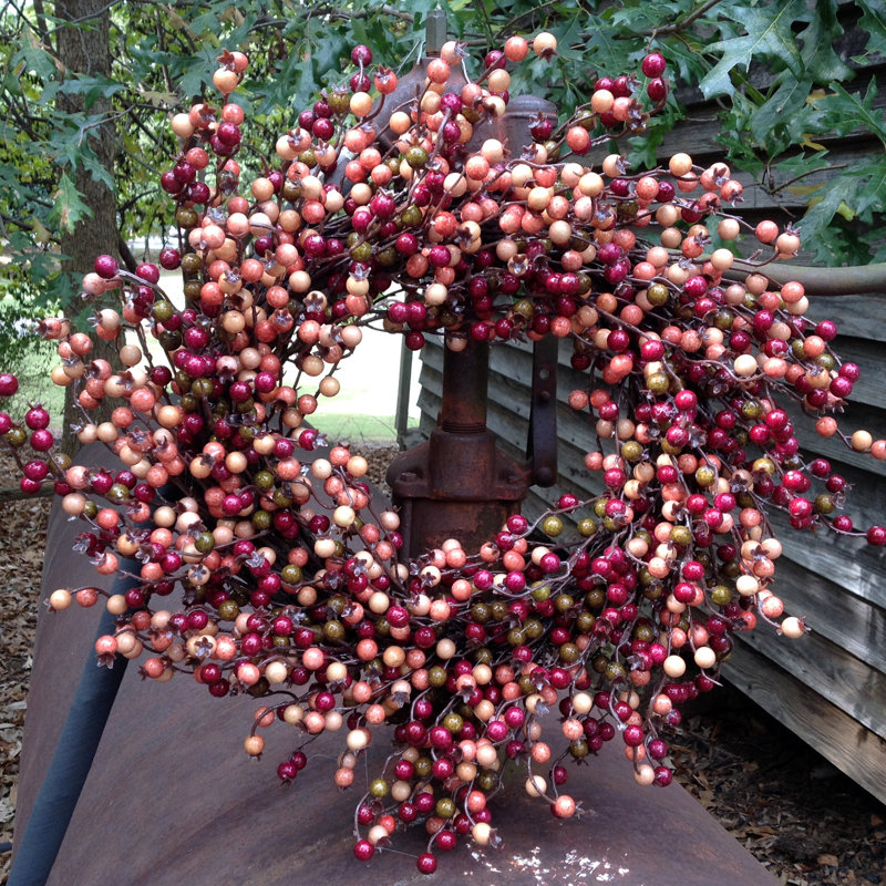 Berry Silk 22'' Wreath