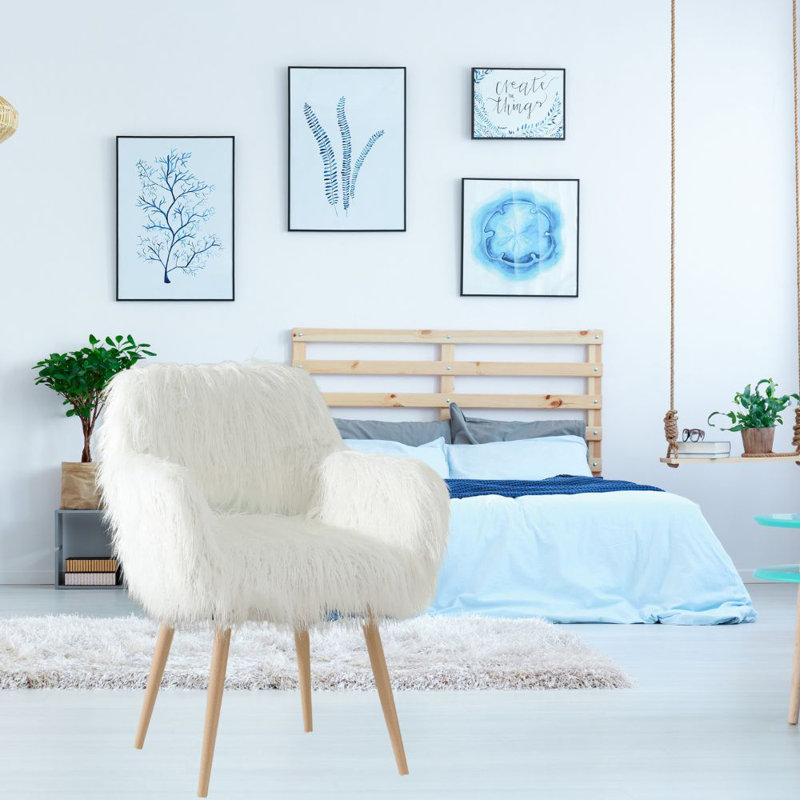 Fauteuil large de 18,5 po Rinata, Fausse fourrure blanche