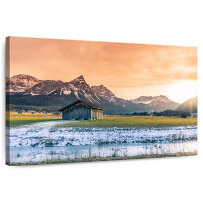 Lilie grange alpine en bois