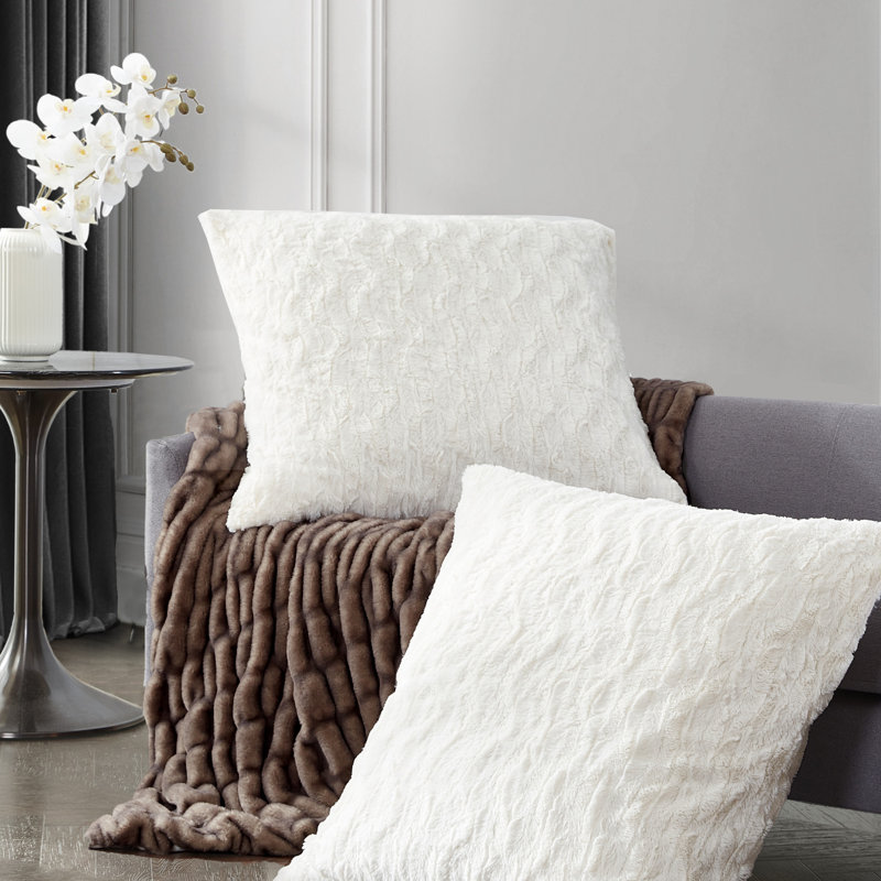 Coussin décoratif en fausse fourrure ivoire Heavenly