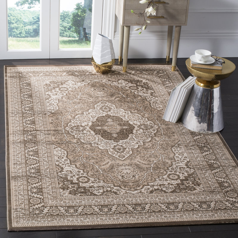 Tapis oriental Lyniya, Rectangle 5 pi 1 po x 7 pi 6 po
