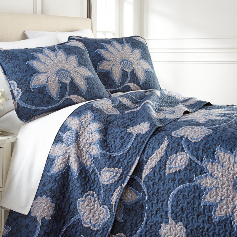 Boho Paisley Collection Beige Microfiber Quilt Set, Twin/Twin XL Quilt + 1 Sham