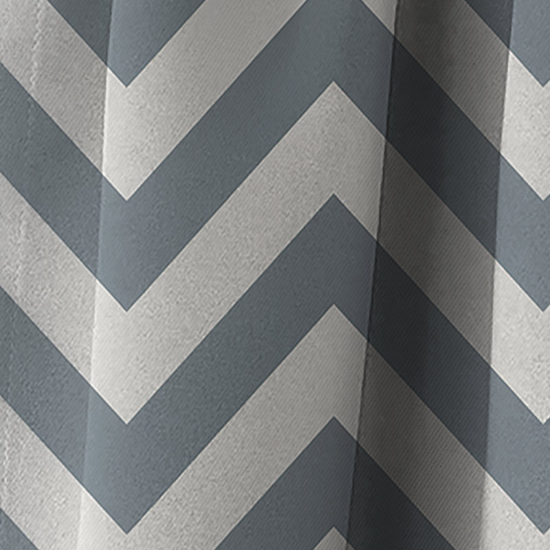 Motif à chevrons géométriques gris et blanc neutre - Rideau occultant à chevrons - 1 panneau, L 52 po x L 95 po