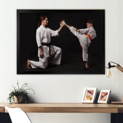 " Karate Kick Training "