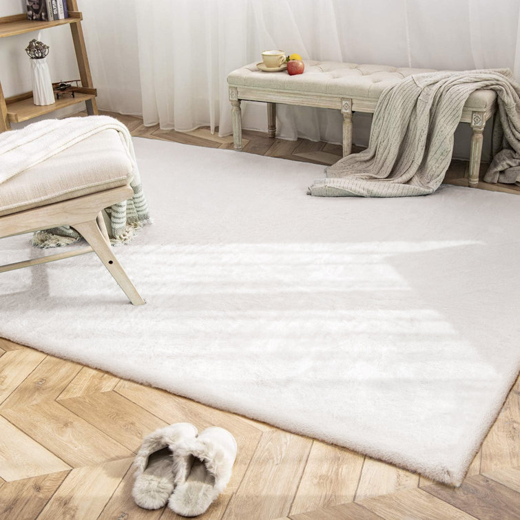 Damal Cozy Faux Rabbit Fur Area Rug Machine Washable Rug in White