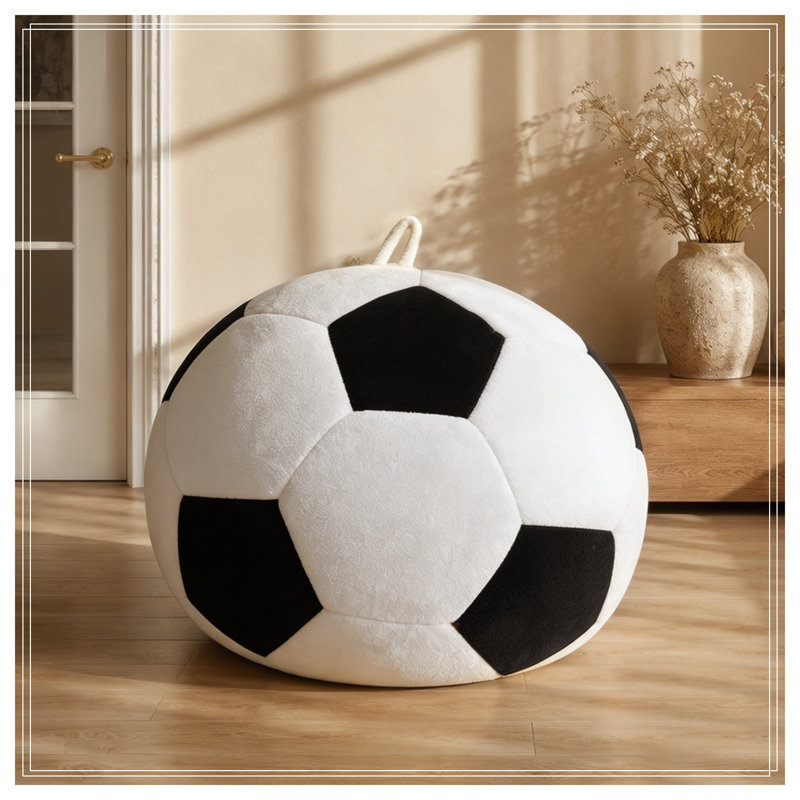Petit fauteuil Addilynn en forme de ballon de football avec assise moelleuse, Noir + beige