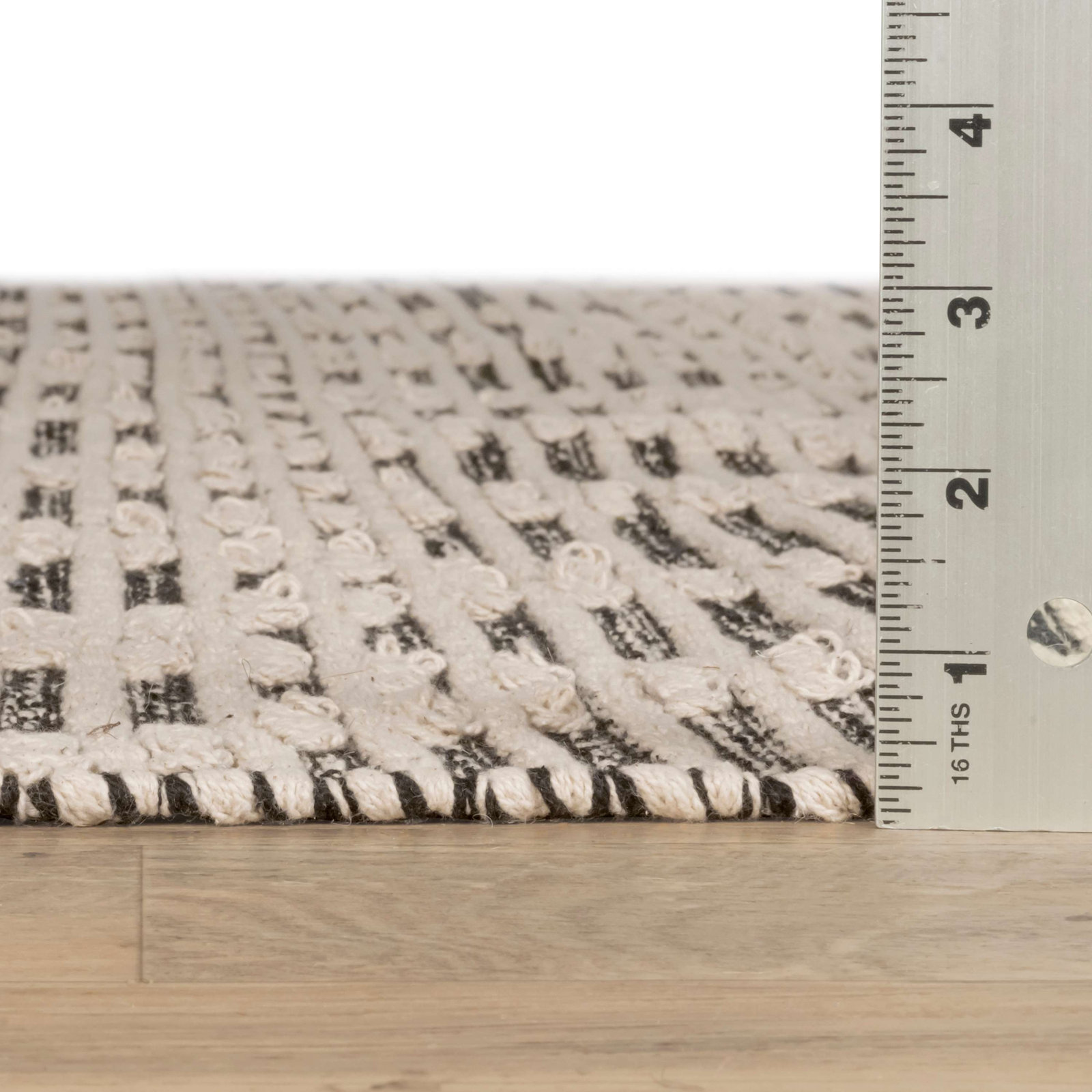 Textured Diamond Black/Ivory Handwoven Cotton Rug, Runner 2'6" x 8'