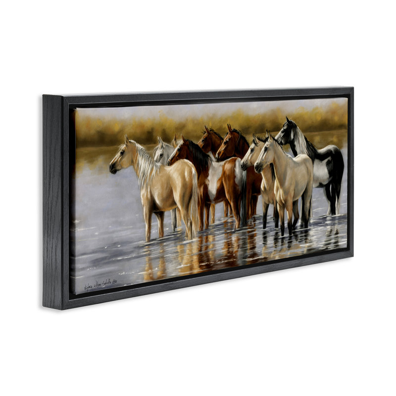 «Horse Herd Splashing», art mural encadré par Victoria Schultz, H 11 po x l 25 po, Cadre flottant noir de jais
