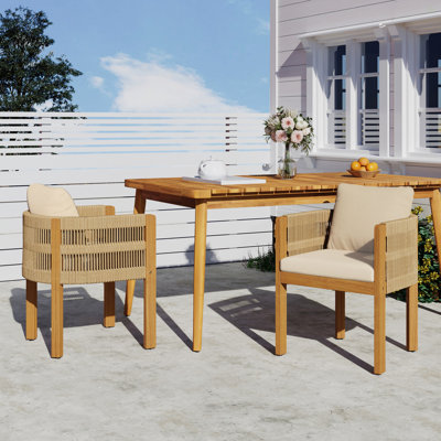 Ensemble de 2 chaises de salle à manger d'extérieur en bois d'acacia avec poignées en corde brunes, coussins lavables et imperméables beiges, capacité de 400 lb