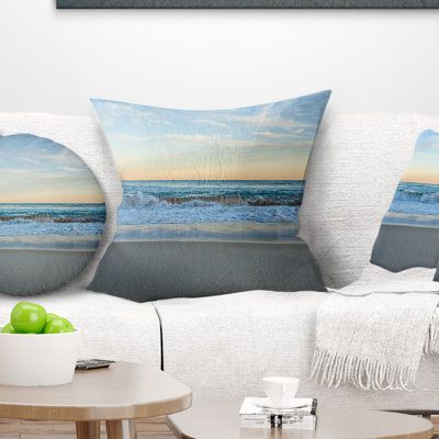 Coussin lombaire en mer pour la plage splashing scene
