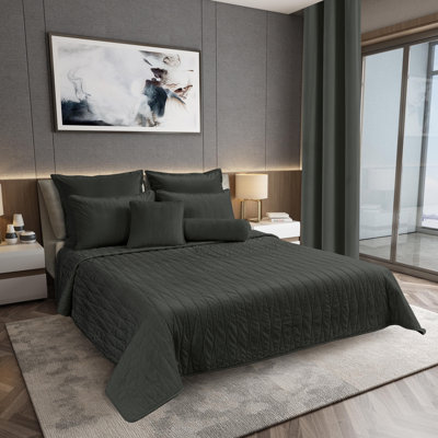 Modern & Contemporary Quilt