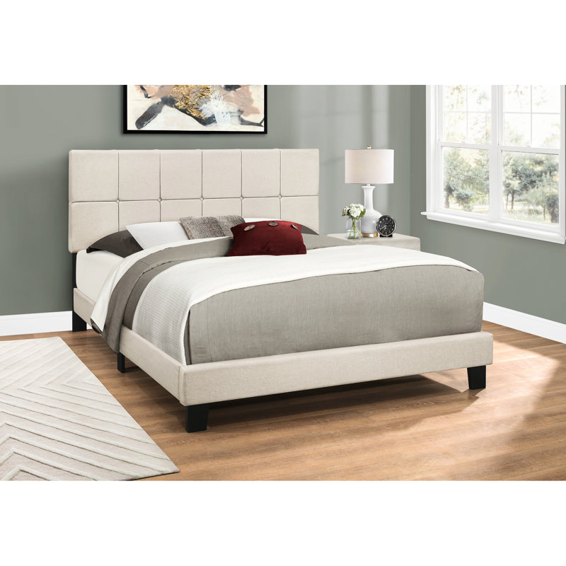 Grand lit tapissier beige avec base en lattes de bois stables