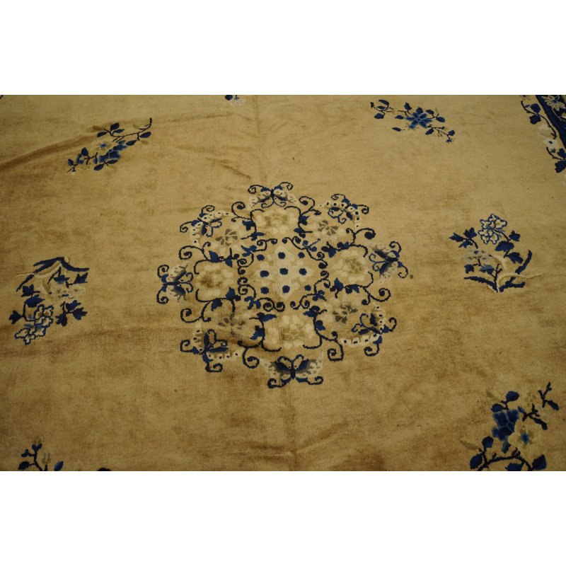 Hand Knotted Wool Oriental Area Rug in Beige