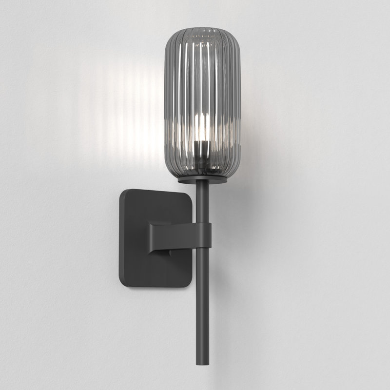 Tacoma 1 - Light Wallchiere, Matte Black