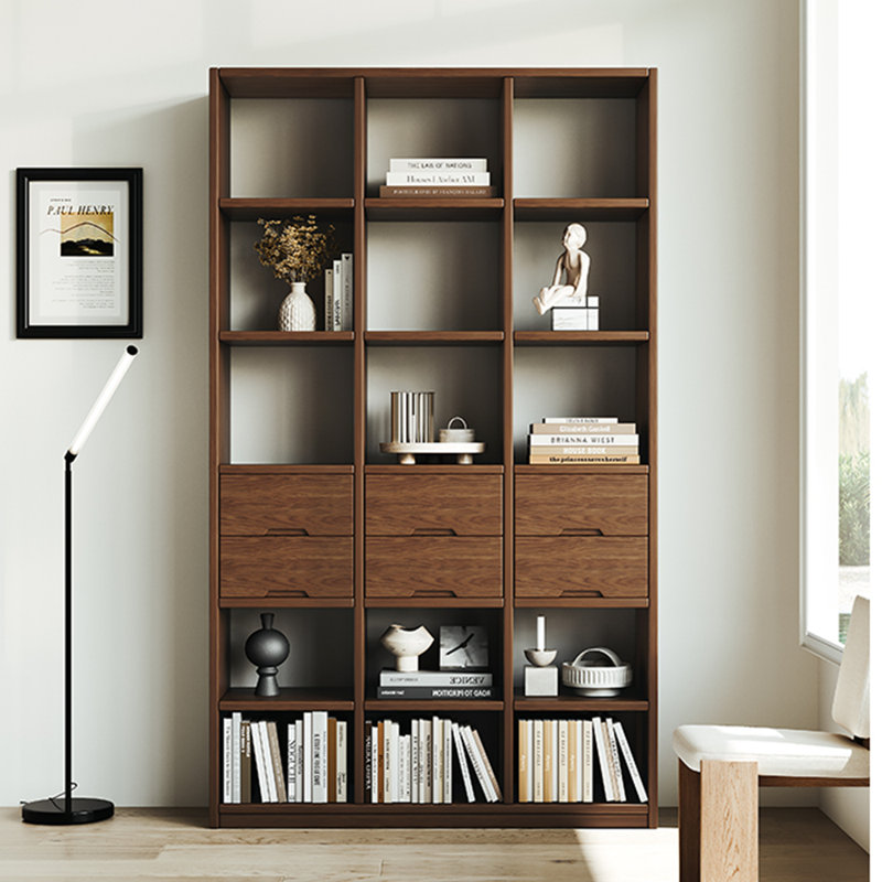 Tulluri, Marron foncé