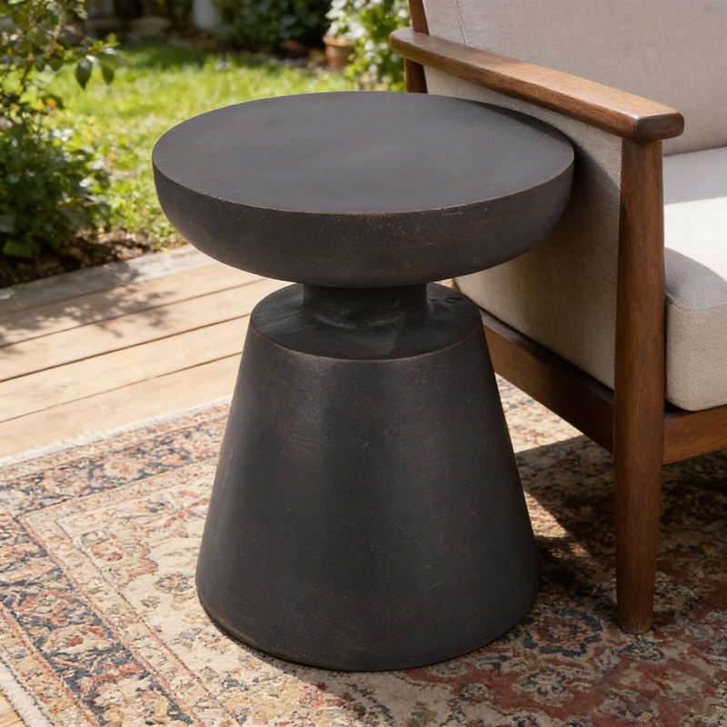 Table d'appoint d'extérieur en béton léger