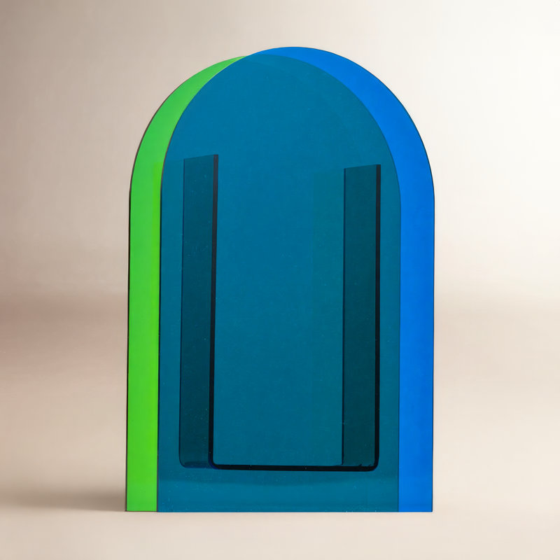 Danya Acrylic Table Vase