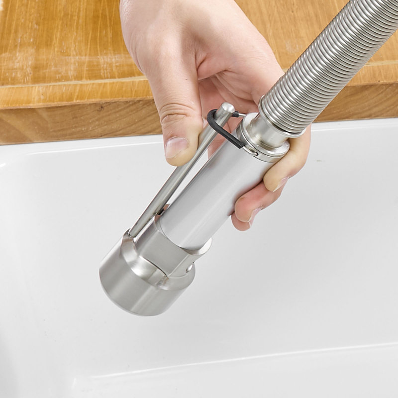 ° Robinet de cuisine rotatif en laiton avec pulvérisateur, finition nickel brossé pour les cuisines commerciales modernes