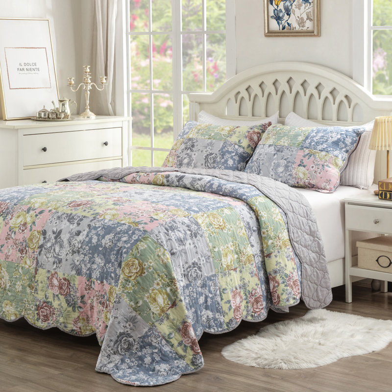 Gray Twin Microfiber Reversible Patchwork Quilt Set