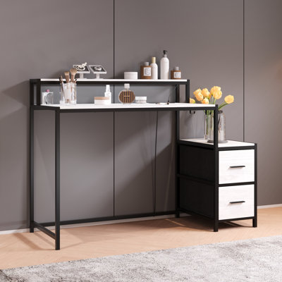 Modern Makeup Vanity With Adjustable Lights
