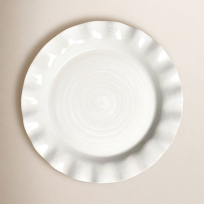Signature Ruffle Dinner Plate