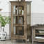 Image couleur solide + bois manufacturé + vitrines