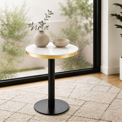 Panneau de fibres à densité moyenne rond de 23,6 po recouvert d'un comptoir de peinture UV, texture marbre, bordure en acier inoxydable, pieds de table en métal, table basse moderne et luxueuse.