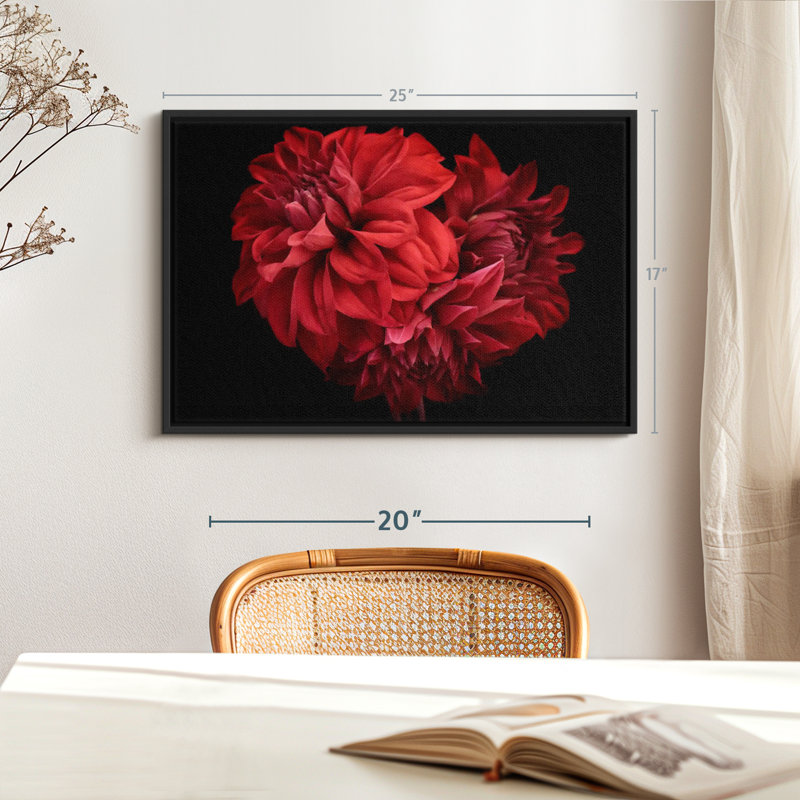 Impression sur toile Blooming Red Dahlia, H 17 po x l 25 po
