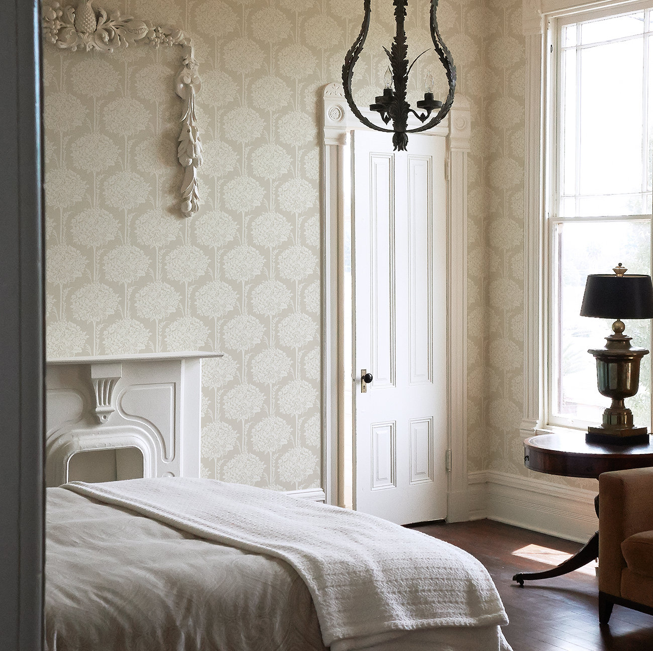 Erelina Floral Wallpaper, Taupe