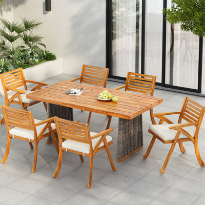 Ensemble repas d'extérieur 7 pièces en bois d'acacia avec pieds en rotin tissé à la main, osier gris
