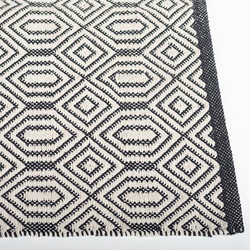 Cotton Geometric Indoor Rug, Rectangle 4' x 6'