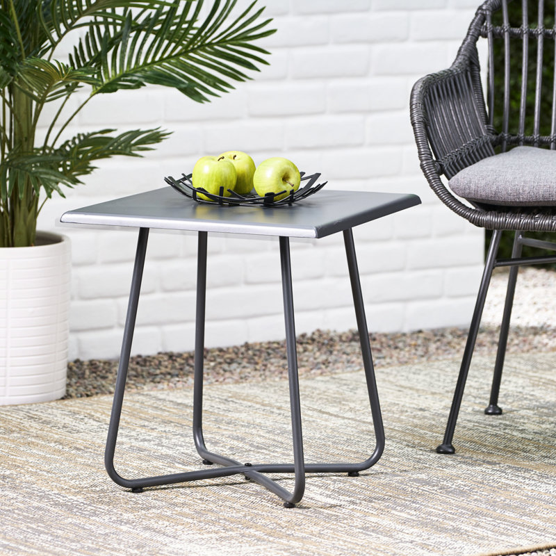 Table de bout 19,27 po en gris, avec une structure en fer stable et une fabrication élégante en acier gris frais