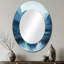 Éléphant d'Afrique moderne dans les montagnes II - miroir mural ovale traditionnel bleu-562691540