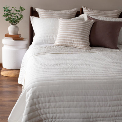 French Linen Channel Stitch Quilt & Sham Set - King/Cal King - Matcha