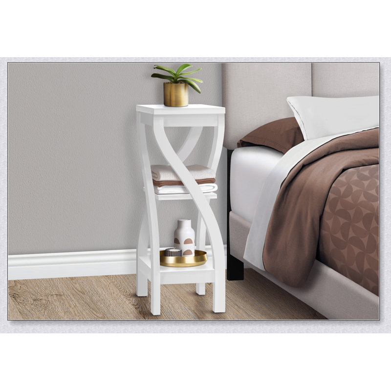 Table d'appoint moderne à 3 niveaux avec rangement, pour les salons et les chambres à coucher, meubles décoratifs élégants et fonctionnels.