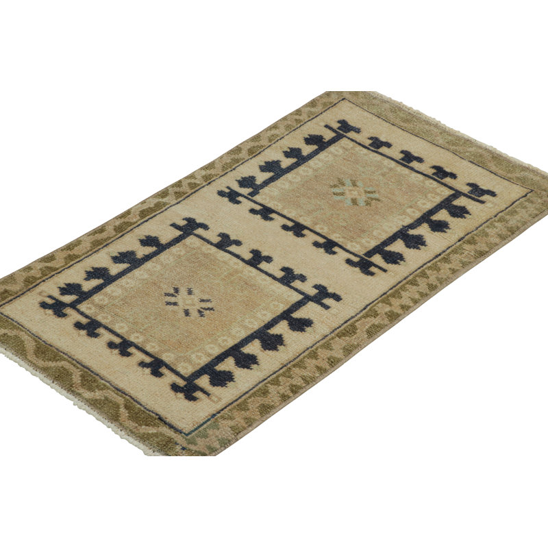 One-of-a-Kind 1'8x2'7 Hand Knotted Area Rug