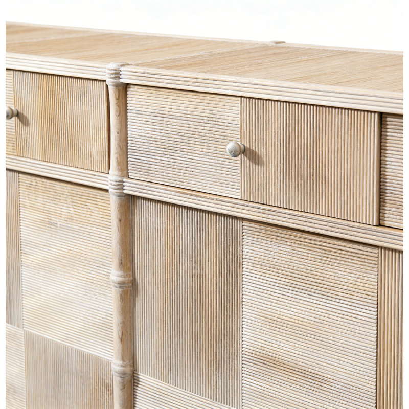 Commode sculptée Margrit