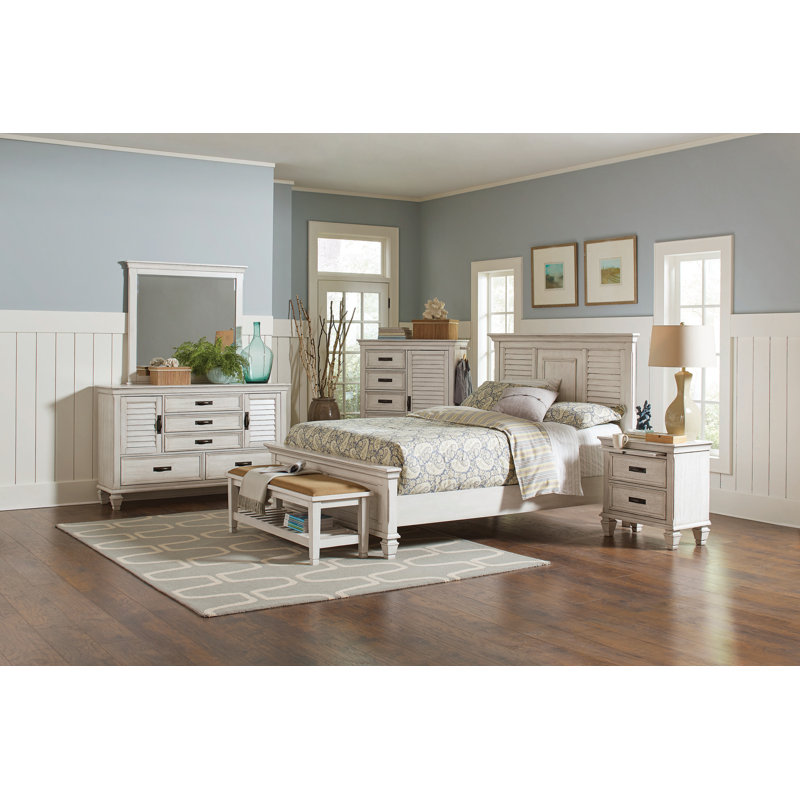 Lipscomb Solid Wood Platform Bed, Antique White, Queen