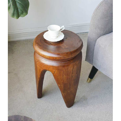 Table d'appoint en bois de paulownia sculpté 11 x 11 x 16,5 po avec finition brun naturel
