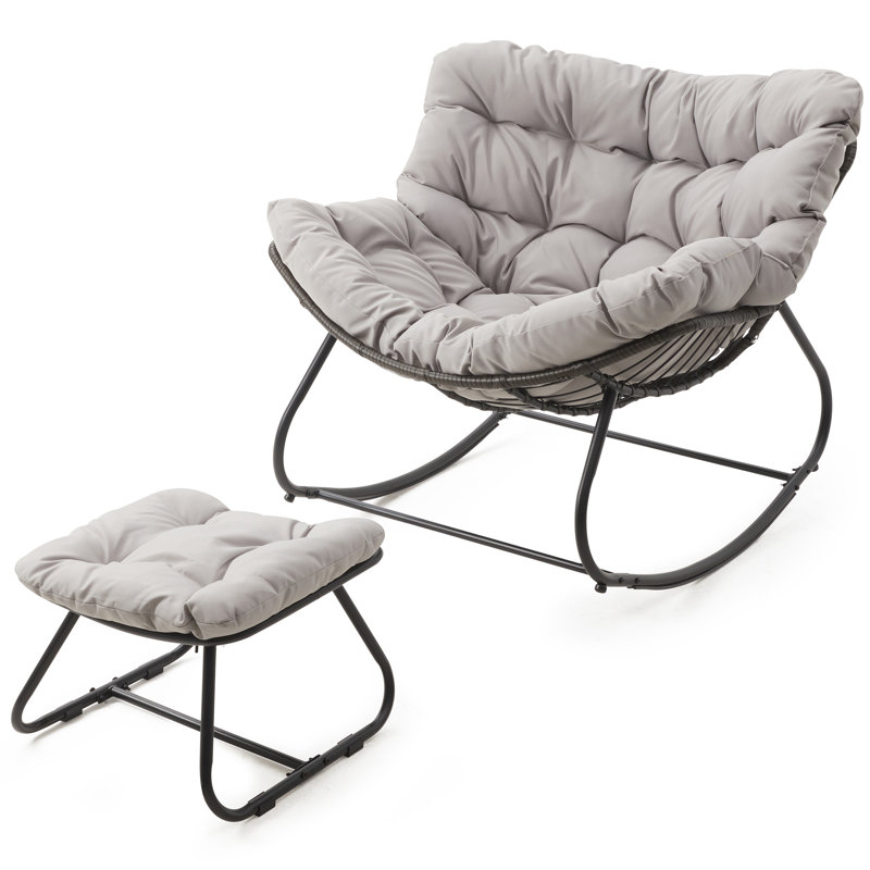 Chaise berçante de patio avec repose-pieds, Gris clair