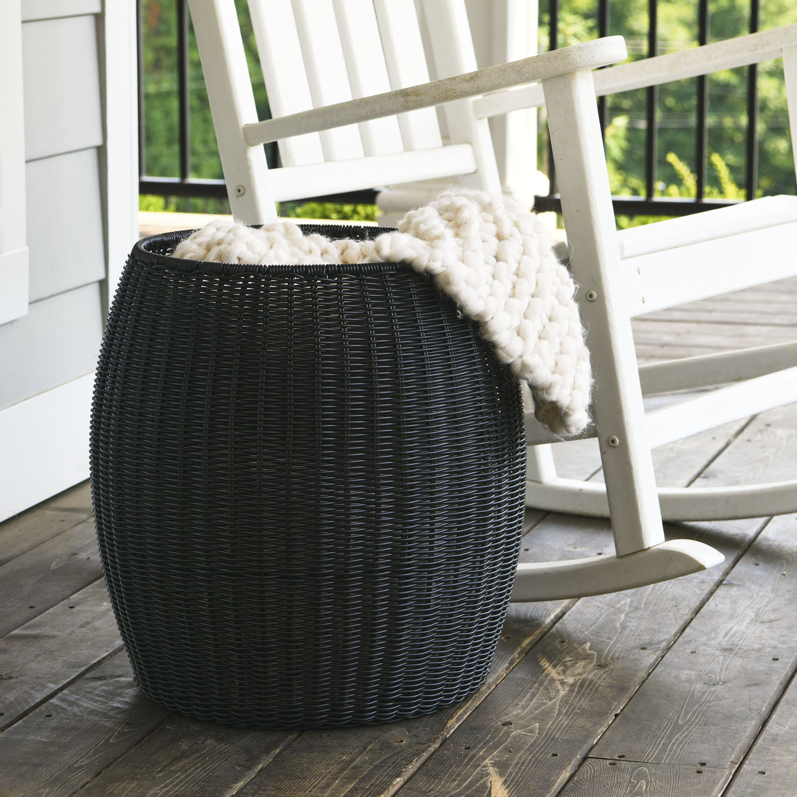 Baudette 14" Handwoven End Table, Black