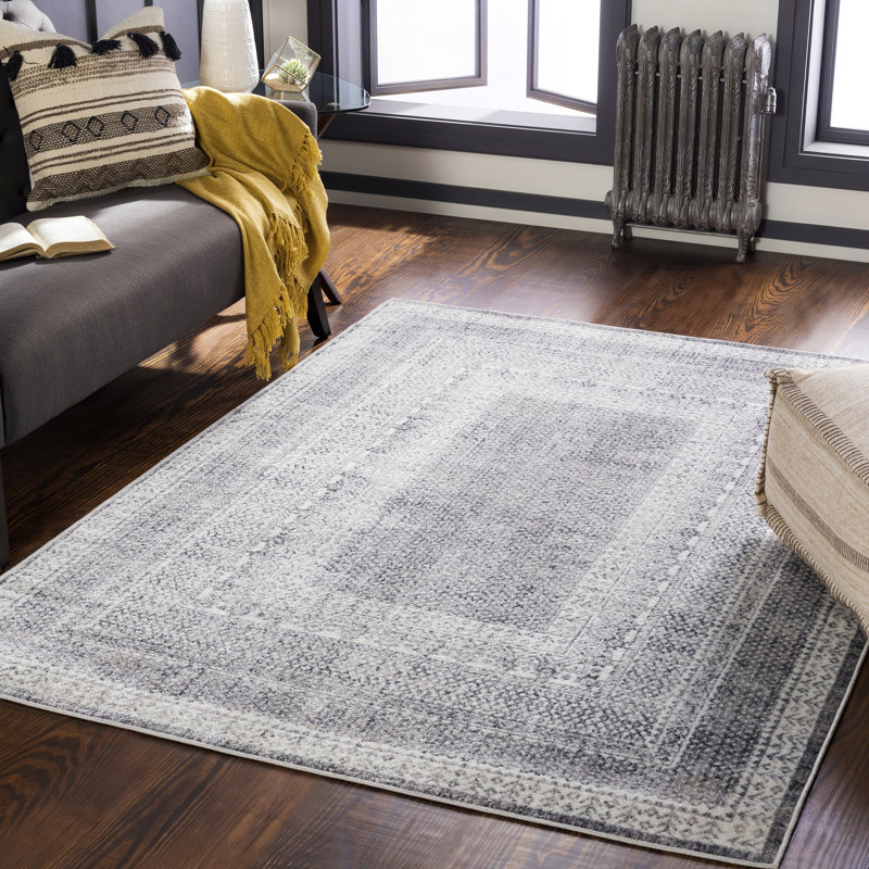 Aavyn Oriental Indoor Rug, Rectangle 5'3" x 7'
