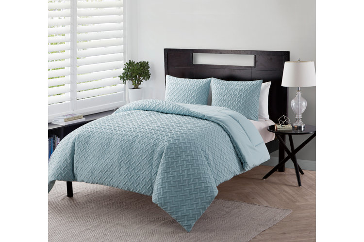 Oliver Comforter Set