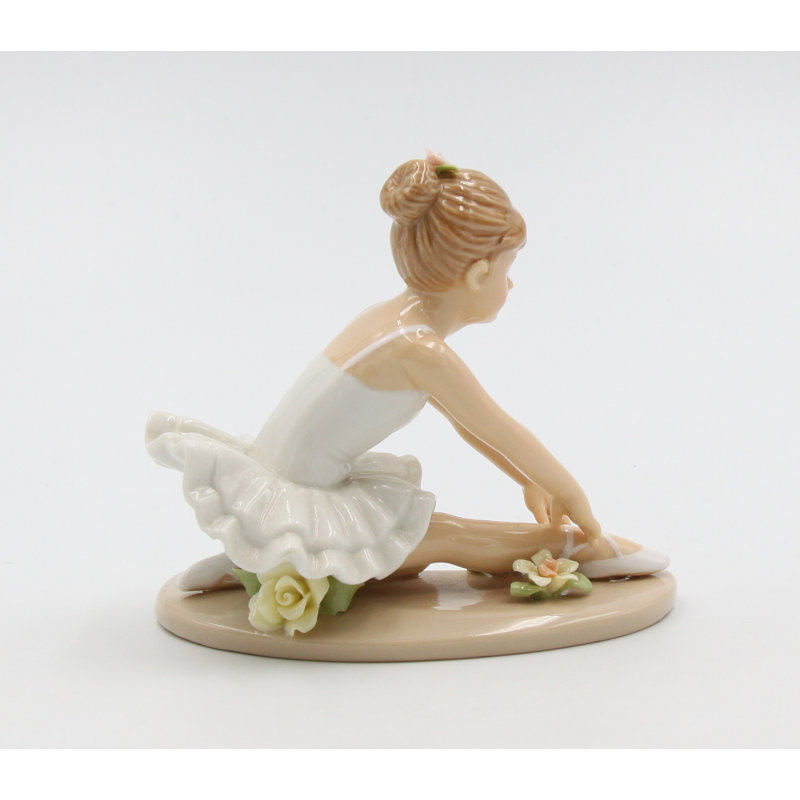 Faulks People Figurines & Sculptures