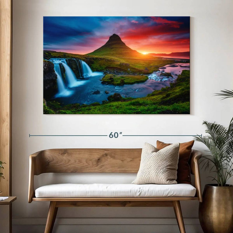 Cascade du volcan Alvord Kirkjufell, H 34 po x l 51 po