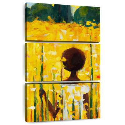 Fille Leisha dans un champ jaune
