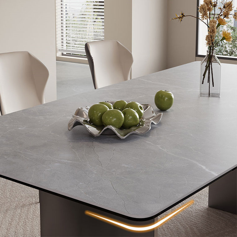 Ensemble de table et chaises gris, H 29,52 po x L 70,86 po x l 31,49 po