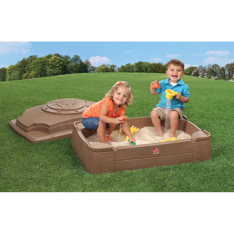 Step2 71.12cm x 27.94cm Plastic Sandbox with Cover